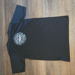 Columbia dry fit tee, youth XL